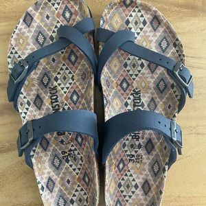 Birkenstock Mayari sandals